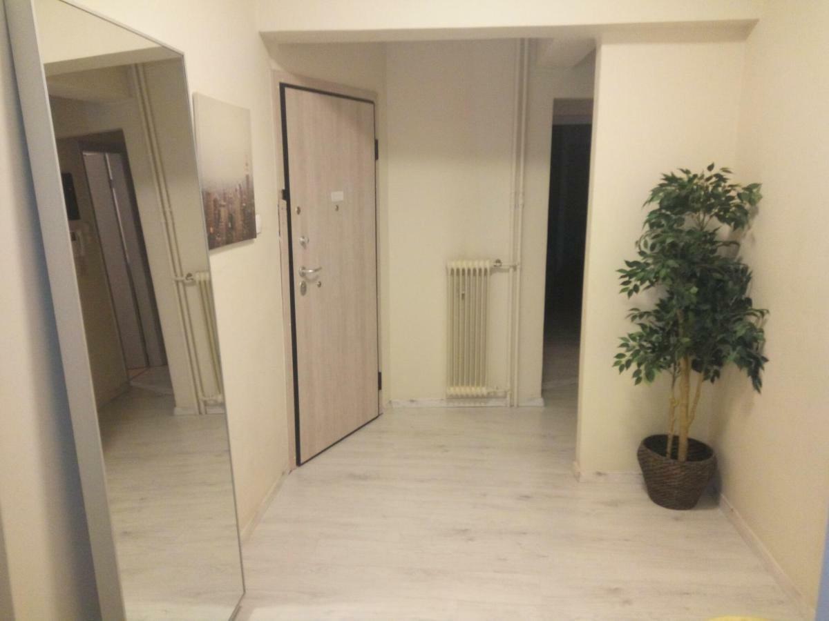 Apartment In The Center Of Афины Экстерьер фото